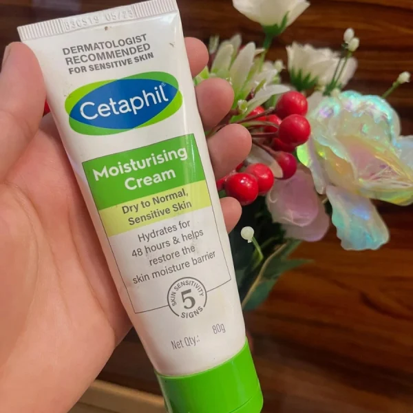 12 Cetaphil Moisturizing Cream Dry To Normal Sensitive Skin 80g